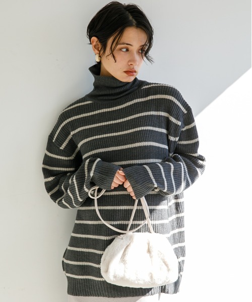koe(コエ)の「リサイクルポリエステル 畦編みタートルネックニット*(ニット/セーター・レディース・グリーン/パープル/ホワイト系その他4/ブラック/アイボリー/グレー系その他5・S/L/M)」の4枚目の写真