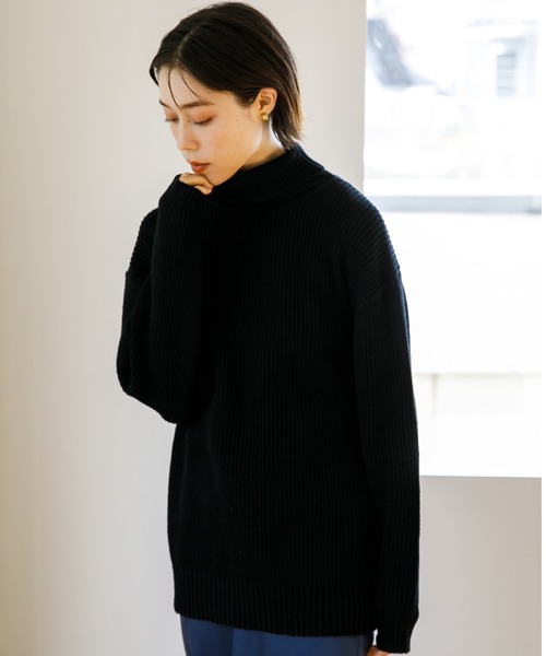 koe(コエ)の「リサイクルポリエステル 畦編みタートルネックニット*(ニット/セーター・レディース・グリーン/パープル/ホワイト系その他4/ブラック/アイボリー/グレー系その他5・S/L/M)」の3枚目の写真