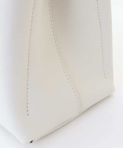 Liesse（リエス）の「【GIANNI NOTARO】2WAYバッグ（中）（ショルダーバッグ・レディース・アイボリー・FREE）」の5枚目の写真