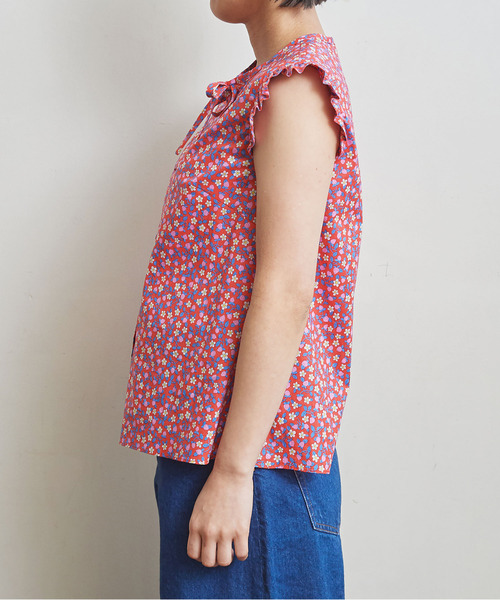 Dot&Stripes CHILD WOMAN(ドットアンドストライプス チャイルドウーマン)の「リバティ ストロベリー 前リボンノースリフリルブラウス(シャツ/ブラウス・レディース・レッド/グリーン・FREE)」の19枚目の写真