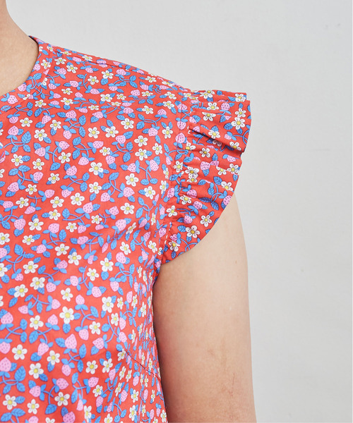 Dot&Stripes CHILD WOMAN(ドットアンドストライプス チャイルドウーマン)の「リバティ ストロベリー 前リボンノースリフリルブラウス(シャツ/ブラウス・レディース・レッド/グリーン・FREE)」の22枚目の写真