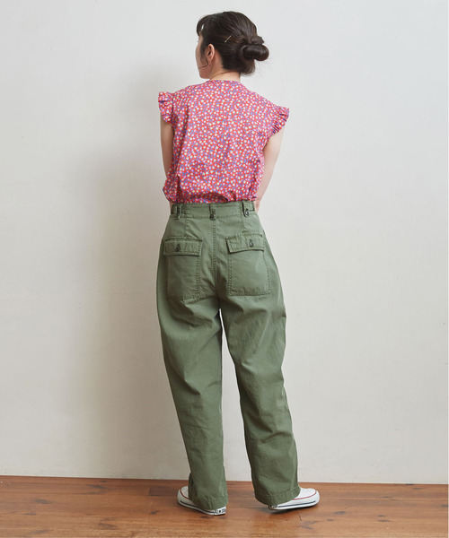 Dot&Stripes CHILD WOMAN(ドットアンドストライプス チャイルドウーマン)の「リバティ ストロベリー 前リボンノースリフリルブラウス(シャツ/ブラウス・レディース・レッド/グリーン・FREE)」の4枚目の写真