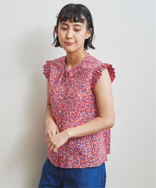 Dot&Stripes CHILD WOMAN(ドットアンドストライプス チャイルドウーマン)の「リバティ ストロベリー 前リボンノースリフリルブラウス(シャツ/ブラウス・レディース・レッド/グリーン・FREE)」の12枚目の写真