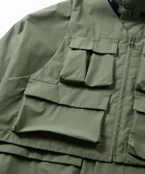 And A（アンドエー）の「Gramicci by F/CE. グラミチバイエフシーイー / F/CE x GRAMICCI LAYERED OUTERWEAR 3WAYレイヤードアウターウェア M65 / GUJ2-F3005（モッズコート・メンズ・ブラック/オリーブ/セージグリーン・MEDIUM/LARGE/SMALL）」の22枚目の写真