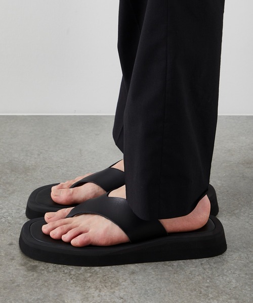 PADRONE（パドローネ）の「PADRONE パドローネ / STUDIOUS別注 LEATHER BEACH SANDAL/レザービーチサンダル / レザーリカバリーサンダル（サンダル・メンズ・ブラック・40/41/42）」の3枚目の写真