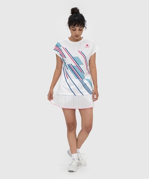 le coq sportif(ルコックスポルティフ)の「NEO HERITAGE PLEATS GAME SKORT(スカート・レディース・ホワイト/ネイビー・M/L/XL/S)」の2枚目の写真