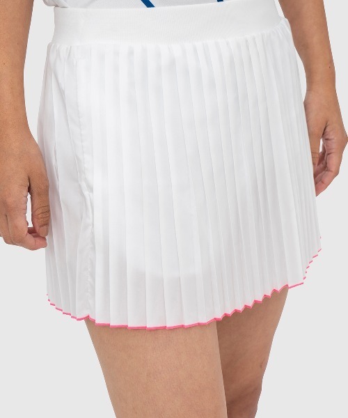 le coq sportif(ルコックスポルティフ)の「NEO HERITAGE PLEATS GAME SKORT(スカート・レディース・ホワイト/ネイビー・M/L/XL/S)」の10枚目の写真
