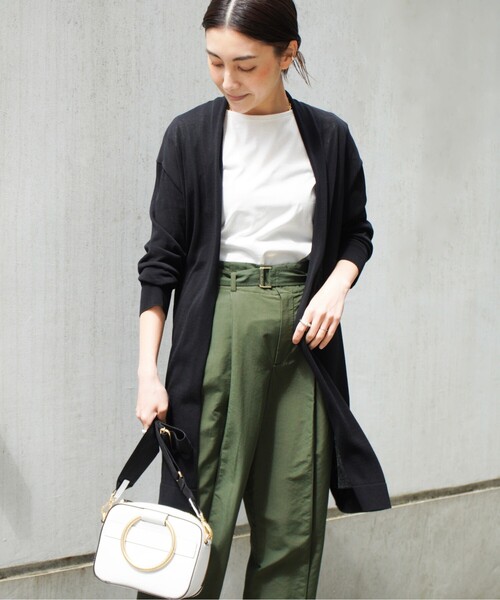 UNTITLED（アンタイトル）の「◆【清涼感】コットン混 ミドルカーディガン＜洗える／オンオフどちらも＞（カーディガン/ボレロ・レディース・ブラック/グレー系/サンドベージュ・48/44/02/04/00）」の2枚目の写真