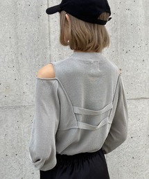 ショルダースリットトップス