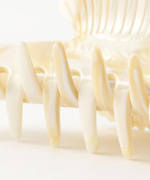 SOPHIE BUHAI＞FAN SHELL MOTIF CLAW OFF WHITE/ヘアクリップ