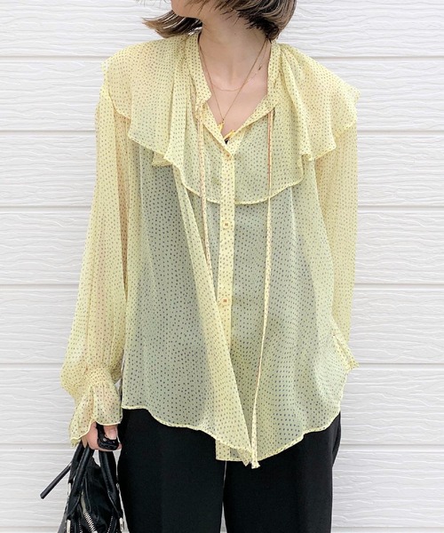 Q（キュー）の「ドットシフォンフリルカラーブラウス（シャツ/ブラウス・レディース・イエロー系その他/ブルー系その他・MEDIUM）」の2枚目の写真