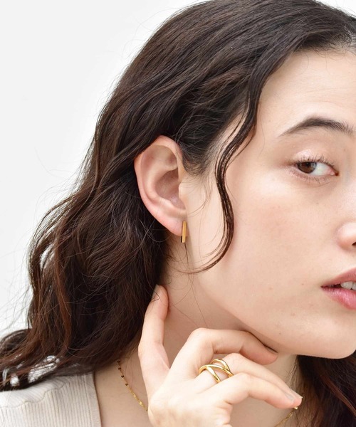 LHME(エルエイチエムイー)の「【WEB限定】 ”Gleam”トンファーピアス/サージカルステンレス(金属アレルギー対応)【LHME / エルエイチエムイー】(ピアス(両耳用)・レディース・シルバー/ゴールド・ONE SIZE)」の17枚目の写真