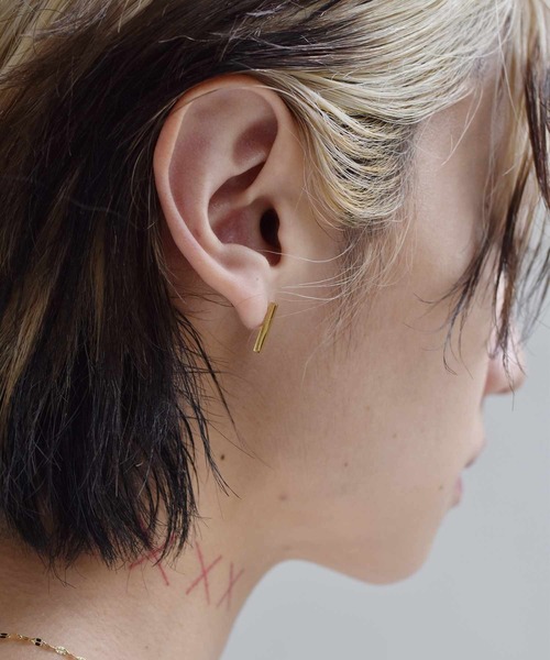 LHME(エルエイチエムイー)の「【WEB限定】 ”Gleam”トンファーピアス/サージカルステンレス(金属アレルギー対応)【LHME / エルエイチエムイー】(ピアス(両耳用)・レディース・シルバー/ゴールド・ONE SIZE)」の20枚目の写真