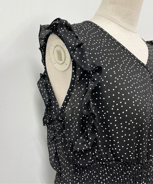 PICCIN（ピッチン）の「フリルスリーブワンピース（ワンピース・レディース・ブラック/ネイビー・M/L）」の6枚目の写真