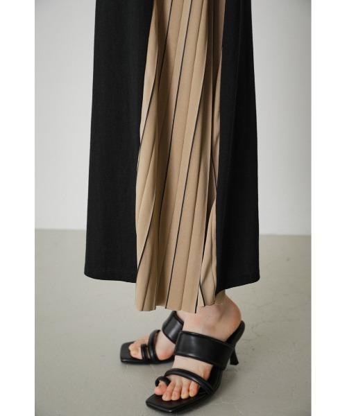 SIDELINEPLEATSONEPIECE/サイドラインプリーツワンピース