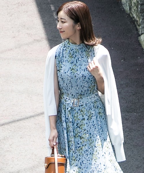 Andemiu（アンデミュウ）の「【水野佐彩コレクション】夏影キナガシショートカーディガン297612（カーディガン/ボレロ・レディース・ネイビー/グレー/オフホワイト/ブルー/ブラック・FREE）」の6枚目の写真