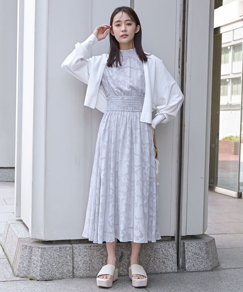 Andemiu（アンデミュウ）の「【水野佐彩コレクション】夏影キナガシショートカーディガン297612（カーディガン/ボレロ・レディース・ネイビー/グレー/オフホワイト/ブルー/ブラック・FREE）」の10枚目の写真