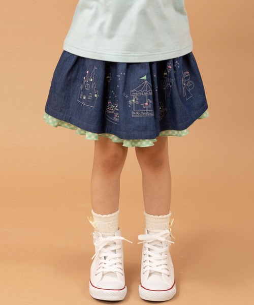 KP(ケーピー)の「mimiちゃん刺繍のコットンツイルとシフォンギンガムチェックのリバーシブルスカート(100~130)(スカート・キッズ・ベージュ/ネイビー・130cm/120cm/100cm/110cm)」の2枚目の写真