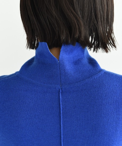 INTERPLANET（インタープラネット）の「リバーシブルポンチョニット（ニット/セーター・レディース・オレンジ/ブルー/グレイッシュベージュ/ベージュ・FREE）」の21枚目の写真