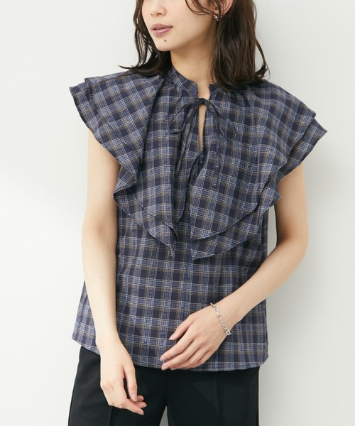 ELENCARE DUE（エレンカーレデュエ）の「・ELENCARE DUE チェックラッフルカラーブラウス（シャツ/ブラウス・レディース・ネイビー/サックスブルー/イエロー・FREE）」の2枚目の写真