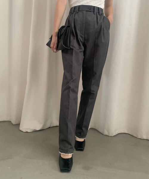 【Ameri VINTAGE】DAMAGE HEM TAPERED PANTS Ameri（アメリ）の「DAMAGE HEM TAPERED PANTS（その他パンツ