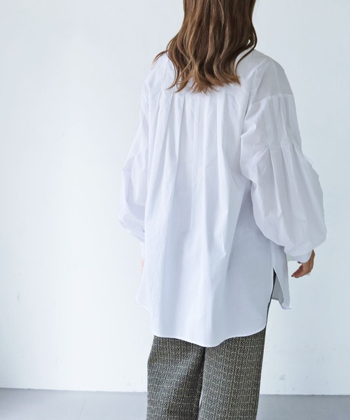 HER CLOSET（ハークローゼット）の「【shemoshelly】ストライプピンタックボリューム袖ブラウス（シャツ/ブラウス・レディース・ブラック/オフホワイト/ブルー・M）」の8枚目の写真