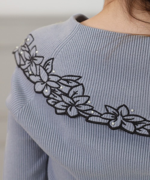 ASTORIA ODIER（アストリアオディール）の「アンゴラライク襟刺繍リブプルオーバー（ニット/セーター・レディース・ホワイト/ブラック/チャコールグレー/ベージュ/ブルー/ピンク・MEDIUM）」の18枚目の写真