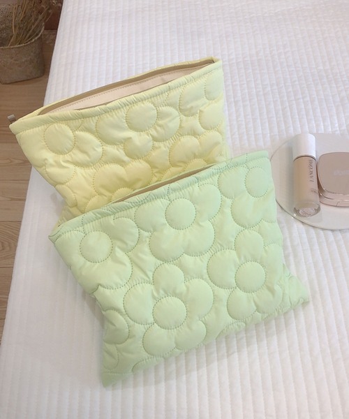 EPICKS(エピックス)の「フラワーキルティング化粧品コスメティックトラベルポーチ(ポーチ・レディース・グリーン/サックスブルー/ピンク/イエロー/ホワイト・F)」の8枚目の写真