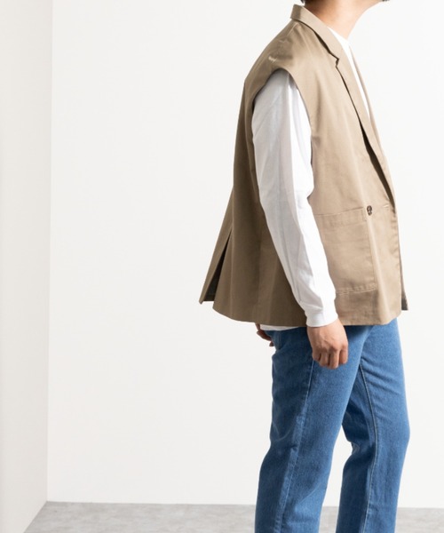 NYLAUS（ナイラス）の「別注 テーラードカラー オーバー ダブルベスト ジレ（ベスト・レディース・ブラック/グレイッシュベージュ・M/L）」の4枚目の写真