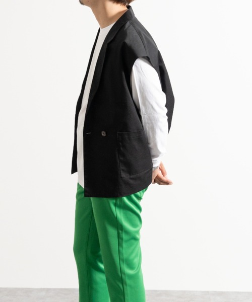 NYLAUS（ナイラス）の「別注 テーラードカラー オーバー ダブルベスト ジレ（ベスト・レディース・ブラック/グレイッシュベージュ・M/L）」の11枚目の写真