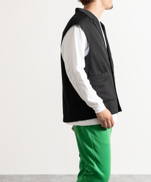 NYLAUS（ナイラス）の「別注 テーラードカラー オーバー ダブルベスト ジレ（ベスト・レディース・ブラック/グレイッシュベージュ・M/L）」の14枚目の写真