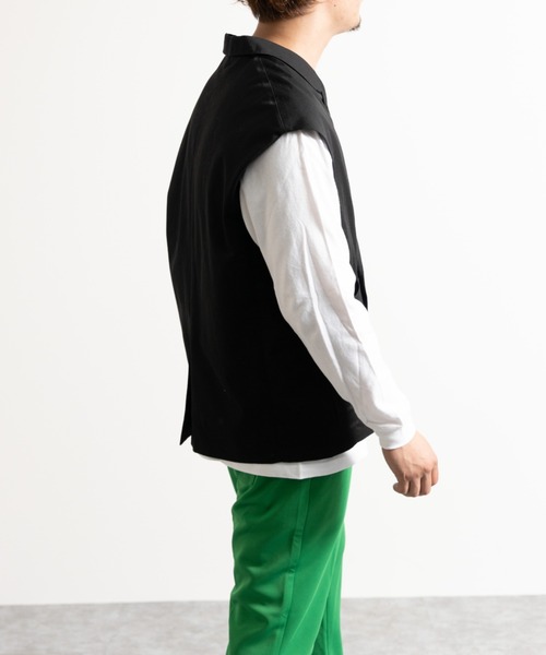 NYLAUS（ナイラス）の「別注 テーラードカラー オーバー ダブルベスト ジレ（ベスト・レディース・ブラック/グレイッシュベージュ・M/L）」の15枚目の写真