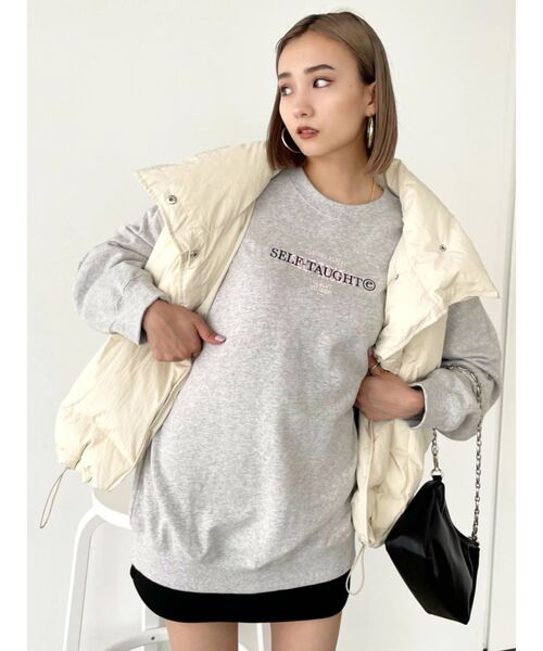 EMODA(エモダ)の「オーバーボーイズトレーナー(スウェット・レディース・ホワイト/ブラック/ネイビー/グレー・FREE)」の5枚目の写真