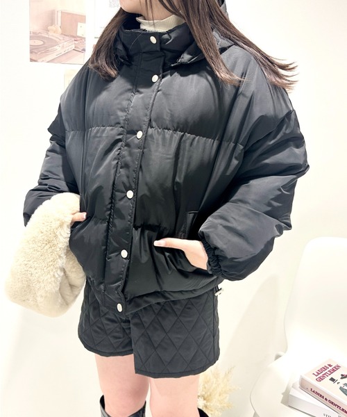CECIL McBEE(セシルマクビー)の「ファイバーダウンフードコート(ダウンジャケット/コート・レディース・モカ/ブラック/アイボリー・MEDIUM/LARGE)」の3枚目の写真