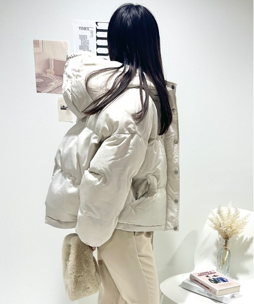 CECIL McBEE(セシルマクビー)の「ファイバーダウンフードコート(ダウンジャケット/コート・レディース・モカ/ブラック/アイボリー・MEDIUM/LARGE)」の7枚目の写真