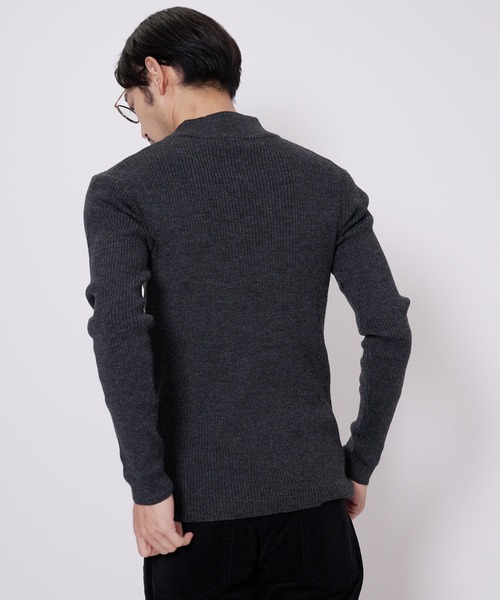 Blue Standard (ブルースタンダード)の「【BLUE STANDARD/ブルースタンダード】ストレッチ リブニット ハイネック モックネック(ニット/セーター・メンズ・ブラック/ホワイト/チャコールグレー・MEDIUM/LARGE/X-LARGE)」の6枚目の写真