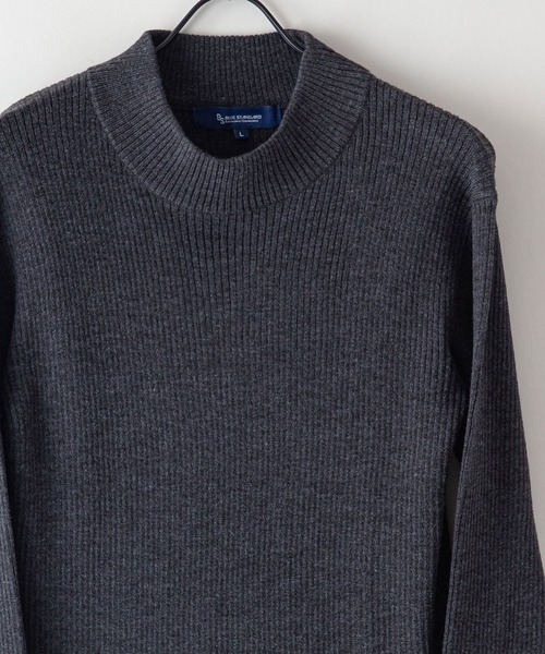 Blue Standard (ブルースタンダード)の「【BLUE STANDARD/ブルースタンダード】ストレッチ リブニット ハイネック モックネック(ニット/セーター・メンズ・ブラック/ホワイト/チャコールグレー・MEDIUM/LARGE/X-LARGE)」の15枚目の写真