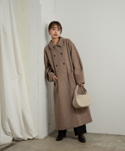 Amiur(エミレ)の「mat color one handle bag(ハンドバッグ・レディース・ブラック/ダークブラウン/ベージュ/アイボリー・FREE)」の13枚目の写真