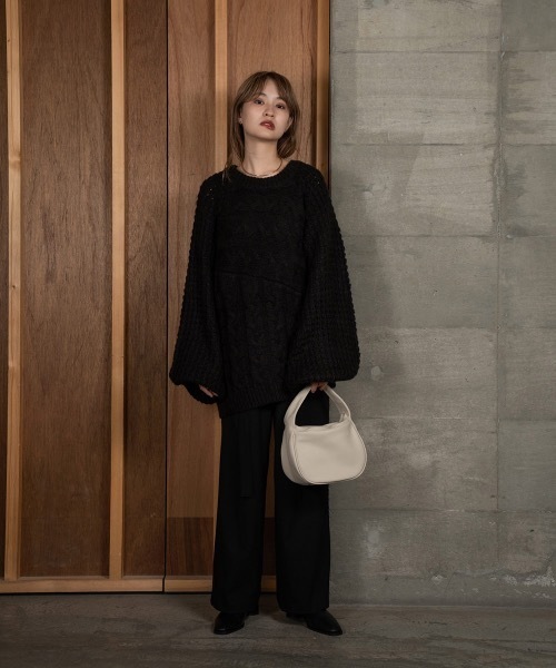 Amiur(エミレ)の「mat color one handle bag(ハンドバッグ・レディース・ブラック/ダークブラウン/ベージュ/アイボリー・FREE)」の5枚目の写真