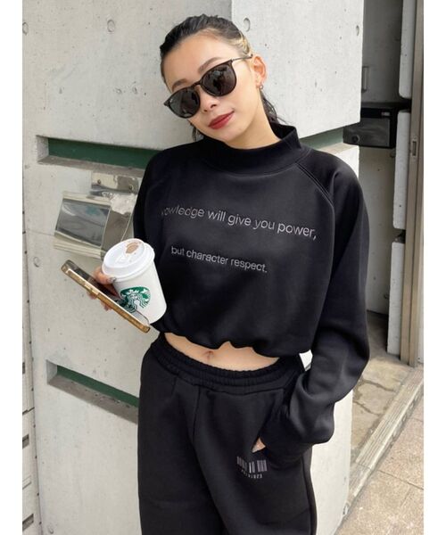 EVRIS（エヴリス）の「ハイネッククロップドスウェットトップス【セットアップ着用可能】（スウェット・レディース・ブラック/グレー/パープル/ホワイト・FREE）」の3枚目の写真