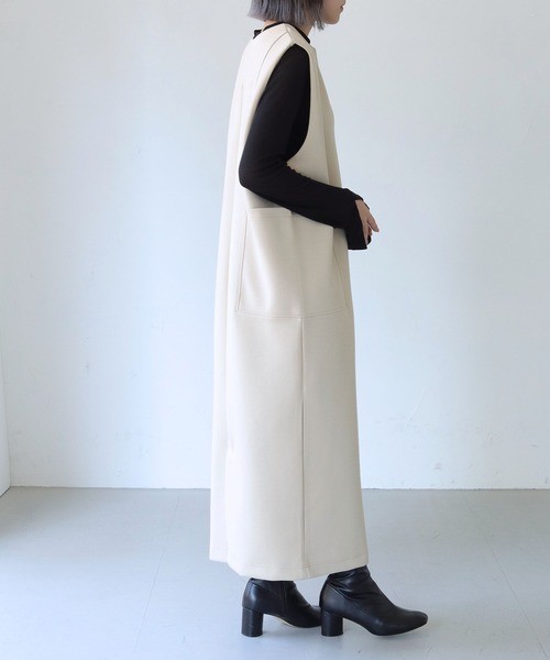 HER CLOSET(ハークローゼット)の「【vingtrois】キーネックダンボールジャンパースカート(ジャンパースカート・レディース・ベージュ/カーキ/ブラック・M)」の15枚目の写真