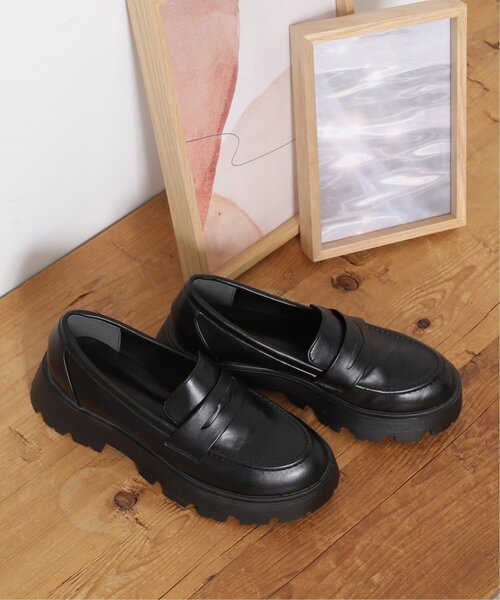 RAY CASSIN（レイカズン）の「トラックソールローファー（ローファー・レディース・ブラック/ブラック系・MEDIUM/LARGE）」の9枚目の写真