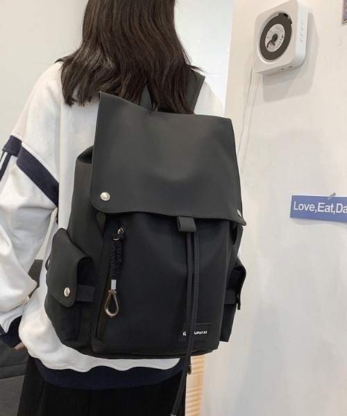 wears（ウェアーズ）の「ユニセックス フラップデザインバッグパック（バックパック/リュック・レディース・ブラック/カーキ・FREE）」の9枚目の写真