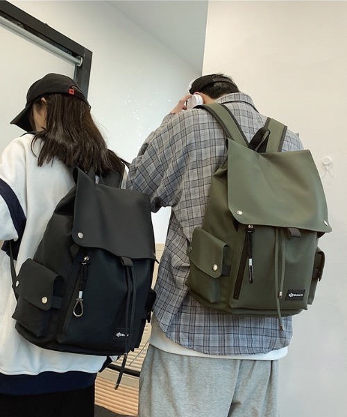 wears（ウェアーズ）の「ユニセックス フラップデザインバッグパック（バックパック/リュック・レディース・ブラック/カーキ・FREE）」の5枚目の写真