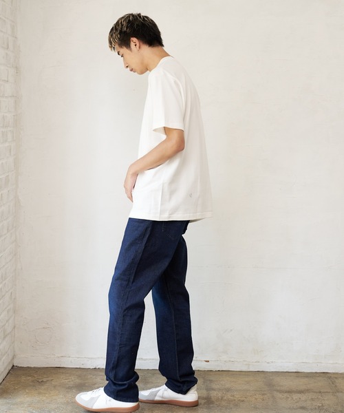 HANES(ヘインズ)の「【HANES/ヘインズ】【究極の白】 SHIRO クルーネックTシャツ ビッグシルエット 7.0oz 丸胴・タグレス ユニセックス(Tシャツ/カットソー・メンズ・ホワイト・SMALL/MEDIUM/LARGE/X-LARGE)」の15枚目の写真