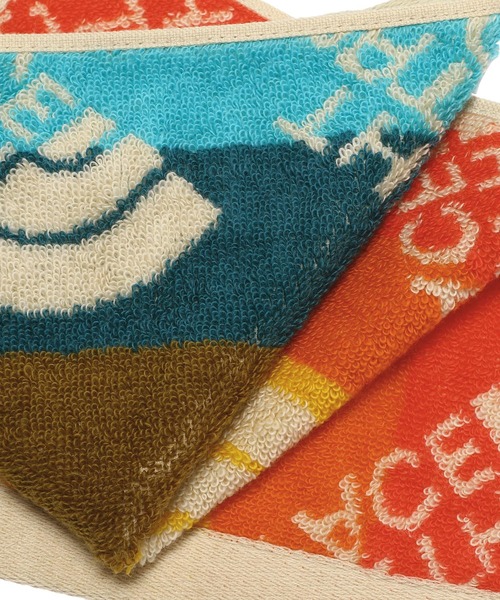 THE NORTH FACE（ザノースフェイス）の「THE NORTH FACE Mt.Rainbow Towel S NNB22220（タオル・キッズ・ベージュ/マルチ・FREE）」の6枚目の写真