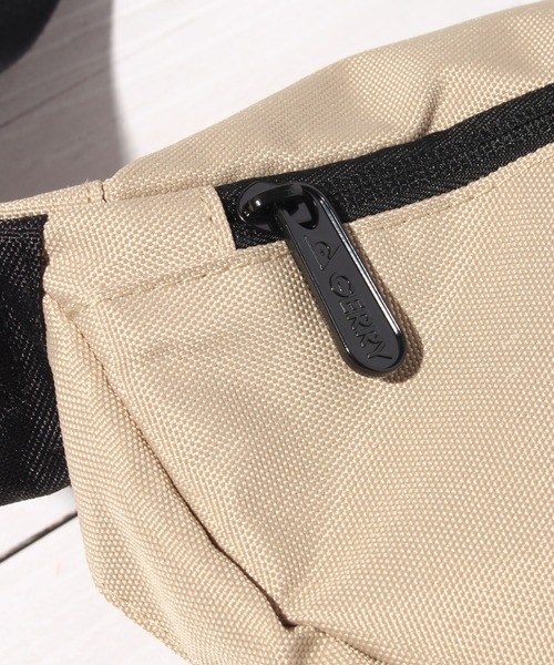 GERRY（ジェリー）の「【GERRY/ジェリー】ワンポイントロゴウエストバッグ（ボディバッグ/ウエストポーチ・メンズ・ベージュ/ブラック/マルチ/グレー/チャコールグレー・FREE）」の17枚目の写真