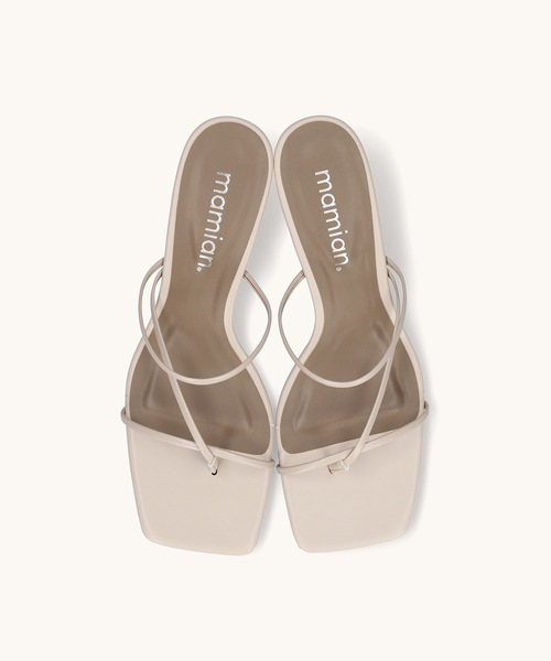 MAMIAN（マミアン）の「ワイドスクエアトゥ ナローストラップ トングサンダル (4.0cmヒール)（サンダル・レディース・ライトカーキ/ブラック/グレイッシュベージュ・M/LL/L/S）」の4枚目の写真