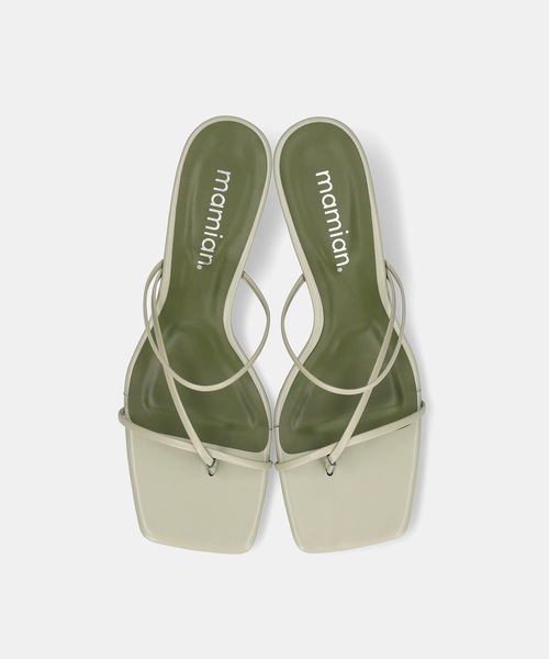 MAMIAN（マミアン）の「ワイドスクエアトゥ ナローストラップ トングサンダル (4.0cmヒール)（サンダル・レディース・ライトカーキ/ブラック/グレイッシュベージュ・M/LL/L/S）」の15枚目の写真