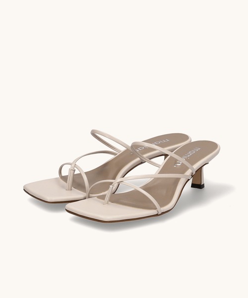 MAMIAN（マミアン）の「ワイドスクエアトゥ ナローストラップ トングサンダル (4.0cmヒール)（サンダル・レディース・ライトカーキ/ブラック/グレイッシュベージュ・M/LL/L/S）」の17枚目の写真